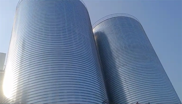 贵阳2座混凝土高架卷板仓